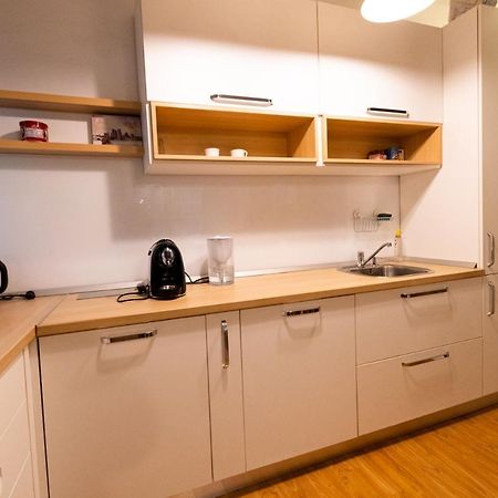 Ardor Apt - Bright And Secluded Apartment In The Heart Of Old Town Braşov Buitenkant foto
