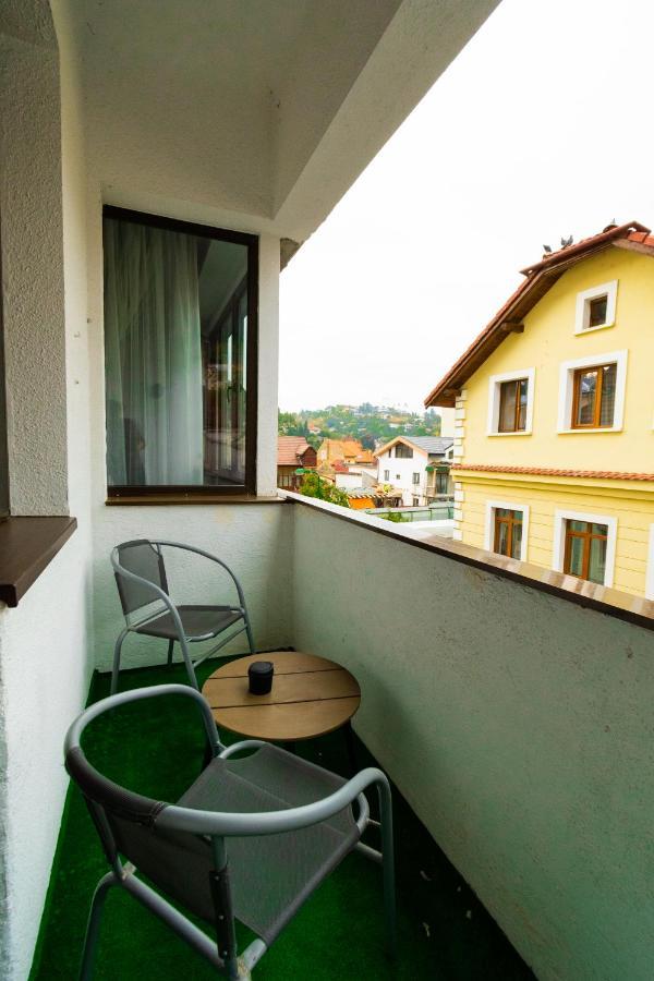 Ardor Apt - Bright And Secluded Apartment In The Heart Of Old Town Braşov Buitenkant foto