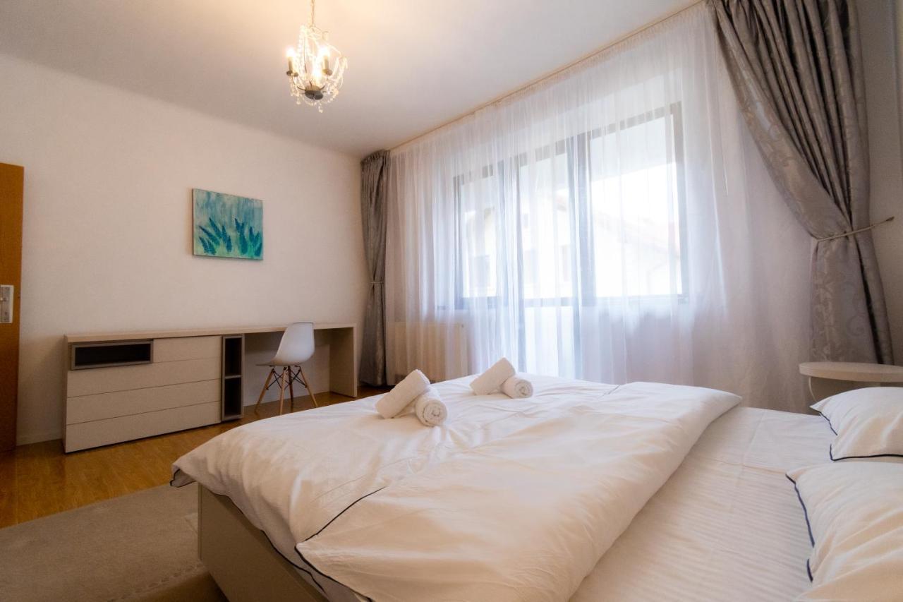 Ardor Apt - Bright And Secluded Apartment In The Heart Of Old Town Braşov Buitenkant foto