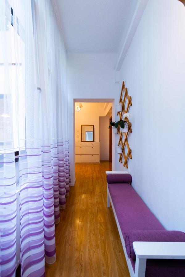 Ardor Apt - Bright And Secluded Apartment In The Heart Of Old Town Braşov Buitenkant foto